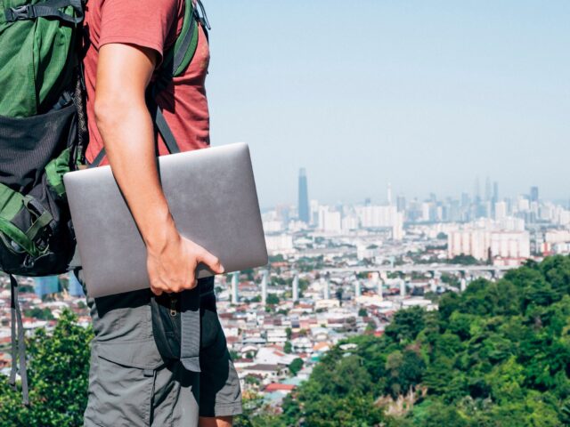 Ultimate Guide to Digital Nomads in 2025: Trends, Top Destinations & Remote Work Lifestyle