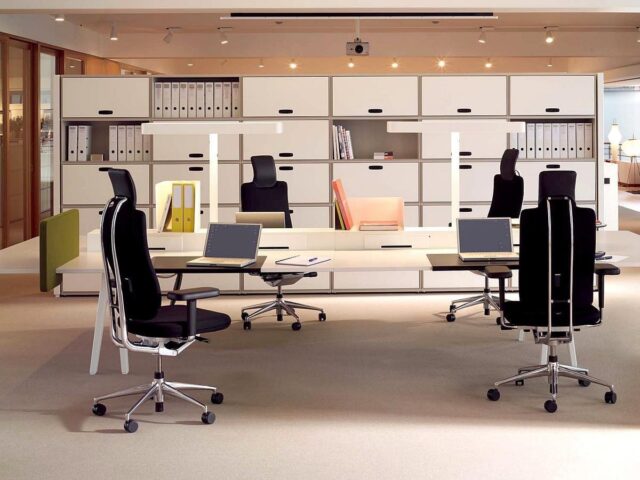Best Office Chairs and Tables for Long Work Hours (2025 Guide)