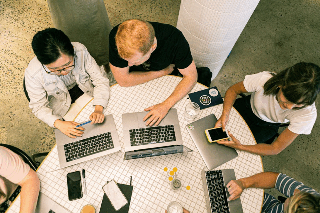 Essential Guide to Taxes for Freelancers: Master Your Finances with Confidence in 2025