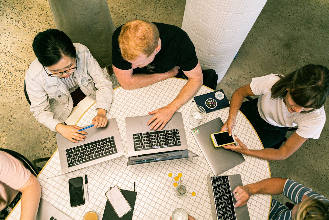 Essential Guide to Taxes for Freelancers: Master Your Finances with Confidence in 2025